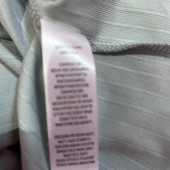 Gray Ribbed Short Sleeve Top - Picture 6 of 6